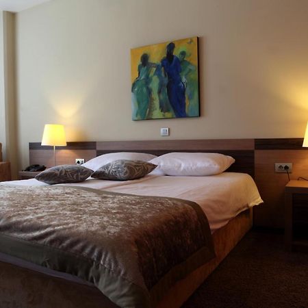 Hotel Kras Postojna Buitenkant foto