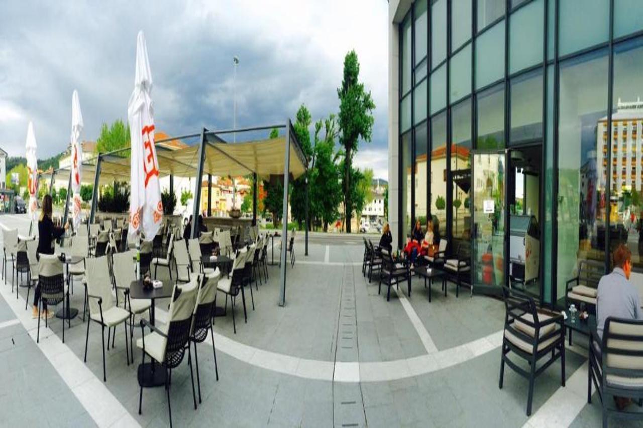 Hotel Kras Postojna Buitenkant foto