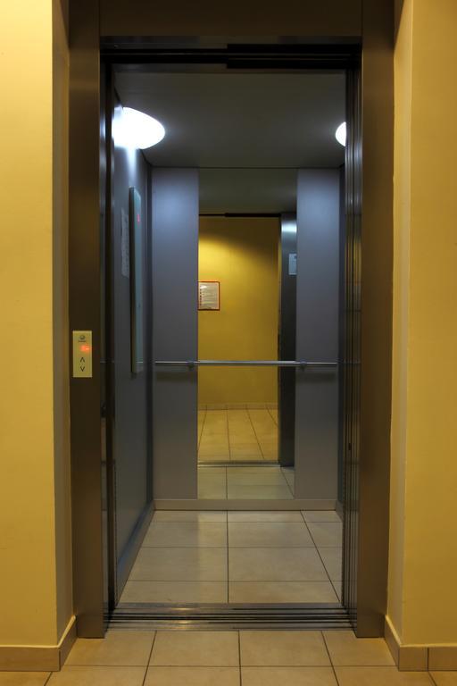 Hotel Kras Postojna Buitenkant foto