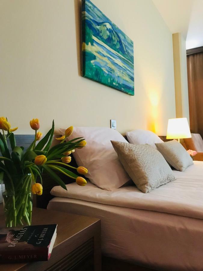 Hotel Kras Postojna Buitenkant foto