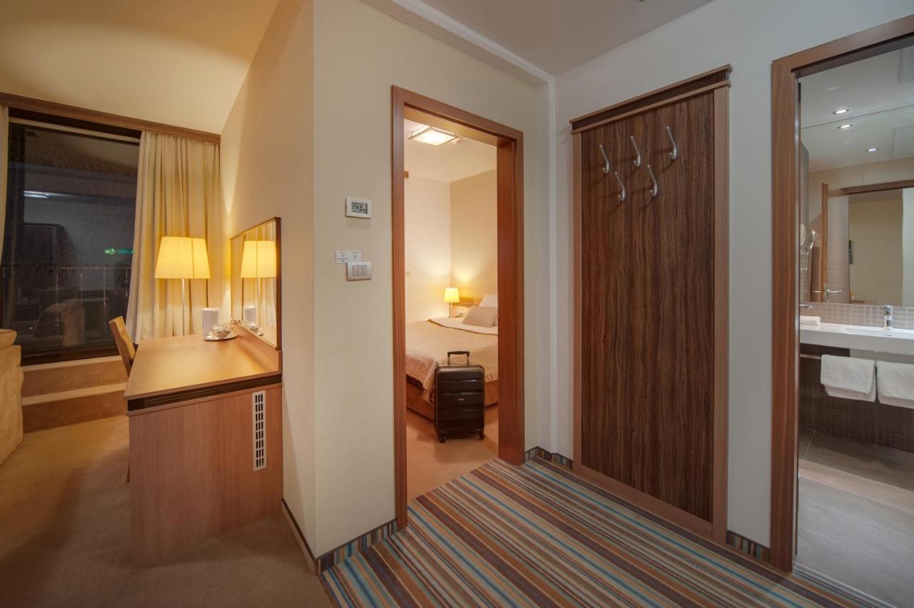 Hotel Kras Postojna Buitenkant foto
